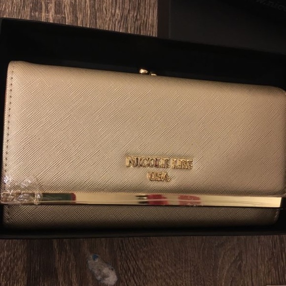 Wallets - Picture 3 of 4